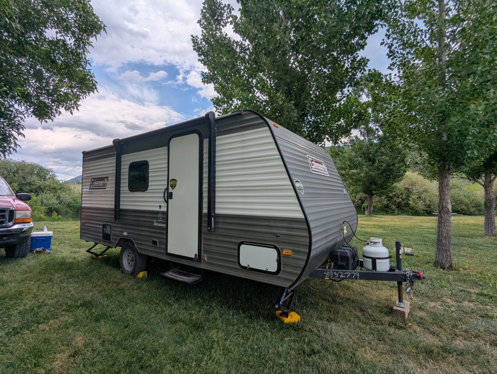 2023 Coleman Lantern 17B | SOLAR PACKAGE