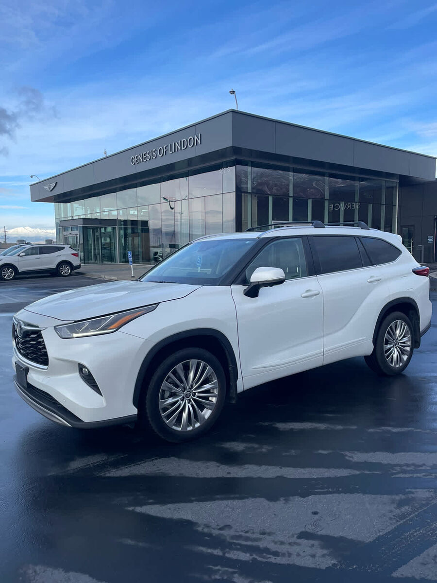 2023 Toyota Highlander Platinum