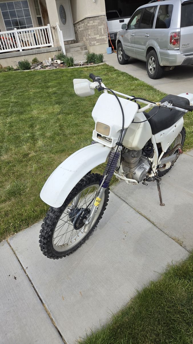 95 Honda XR 200R