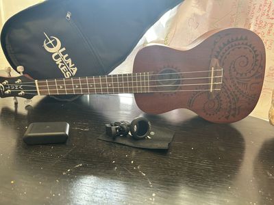 Luna Uke