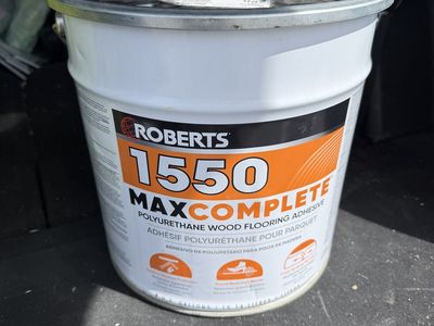 ROBERTS 1550 MAXCOMPLETE Polyurethane Flooring