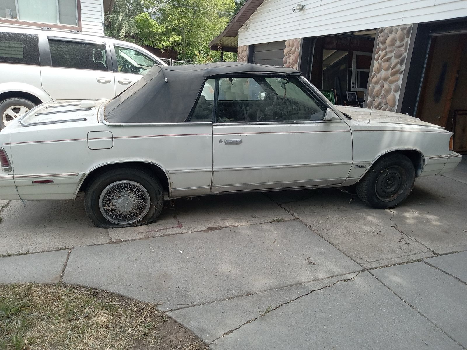 1986 Chrysler Le Baron 