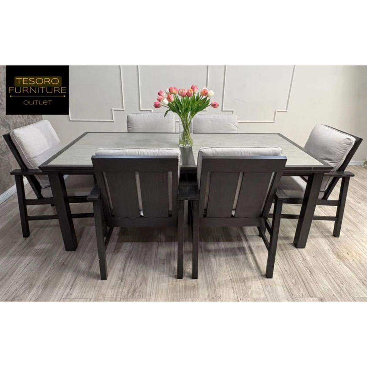 MODERN PATIO SET WE OFFER DELIVERY
