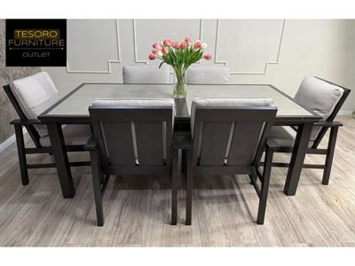 MODERN PATIO SET WE OFFER DELIVERY