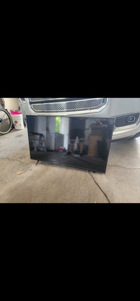 43"  insignia smart tv