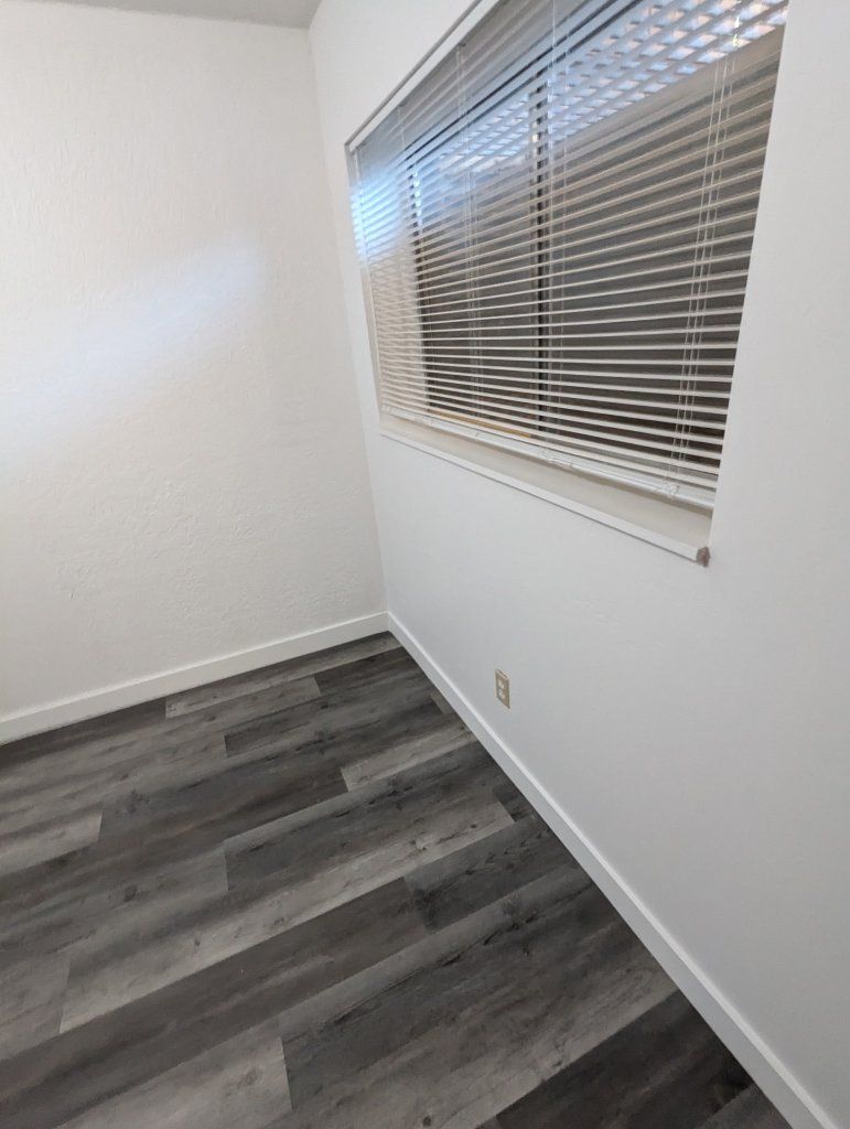 full basement roommate wanted