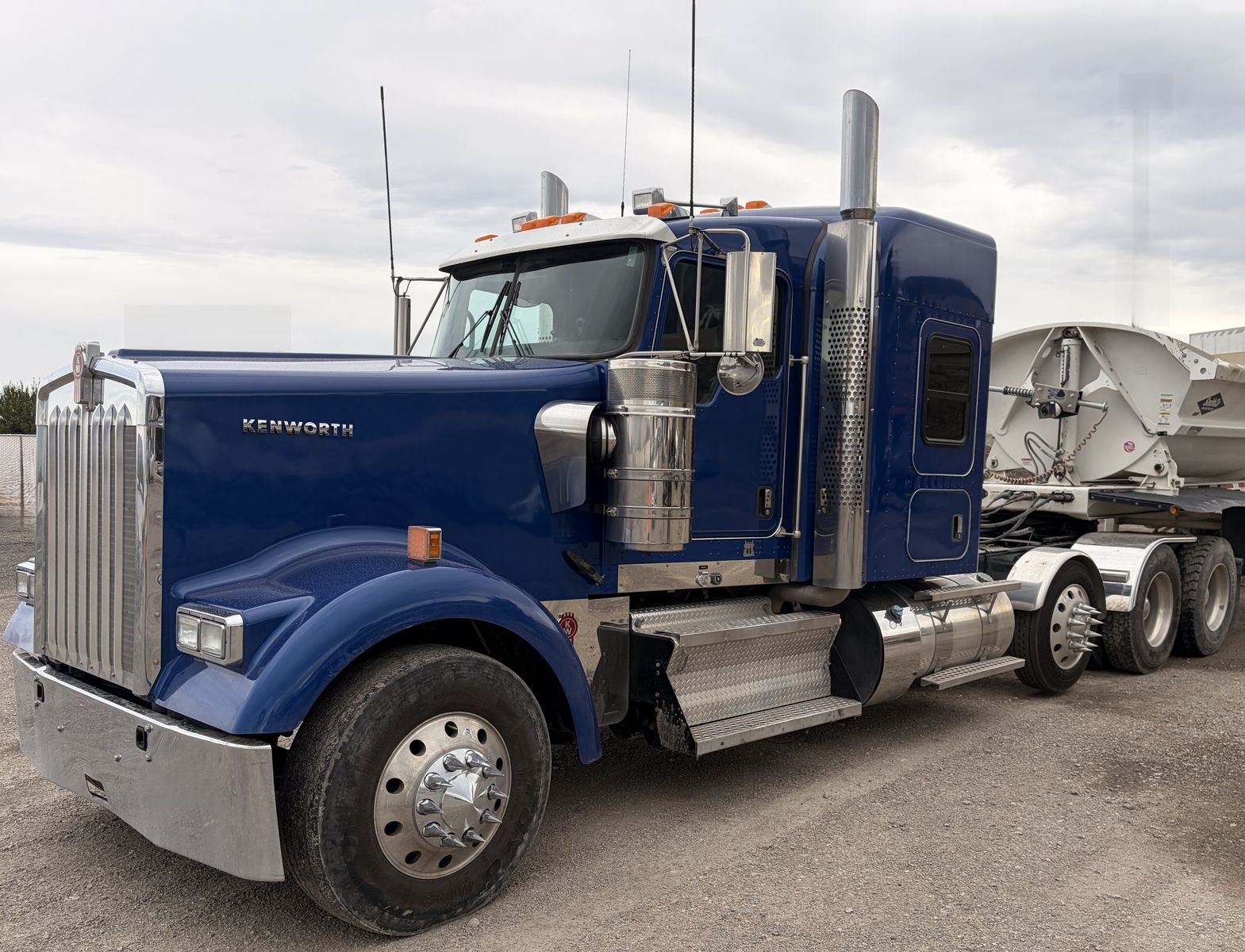 2025 Kenworth W900- For Sale $218,000
