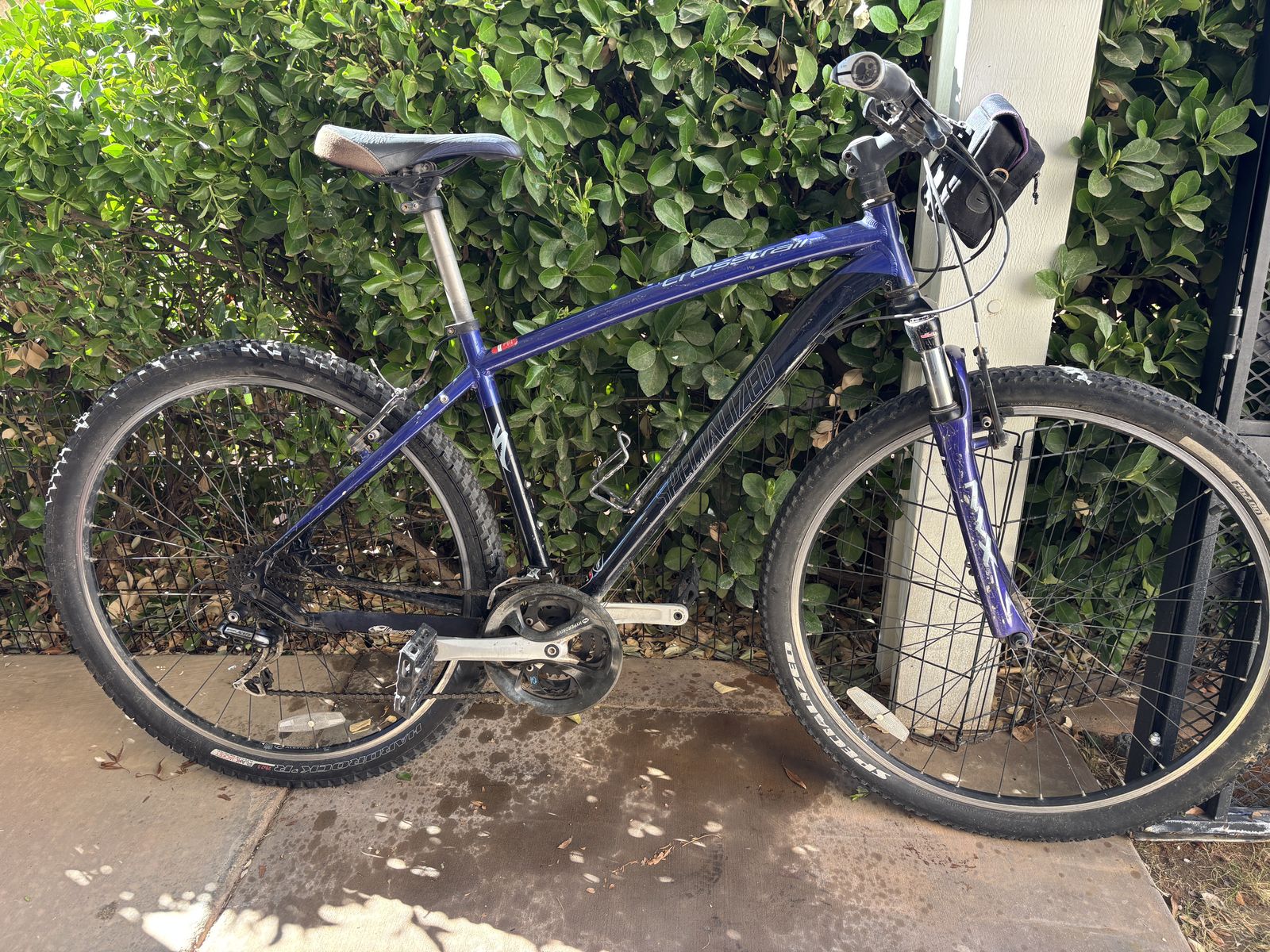 Specialized cross trail sport bike