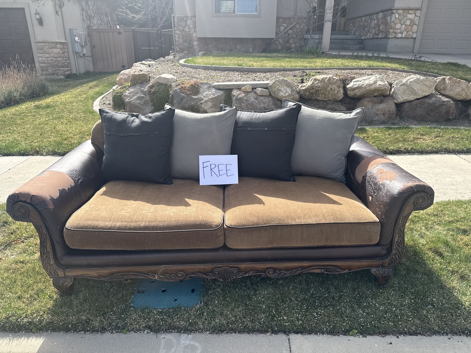 Free couch-pick up on own