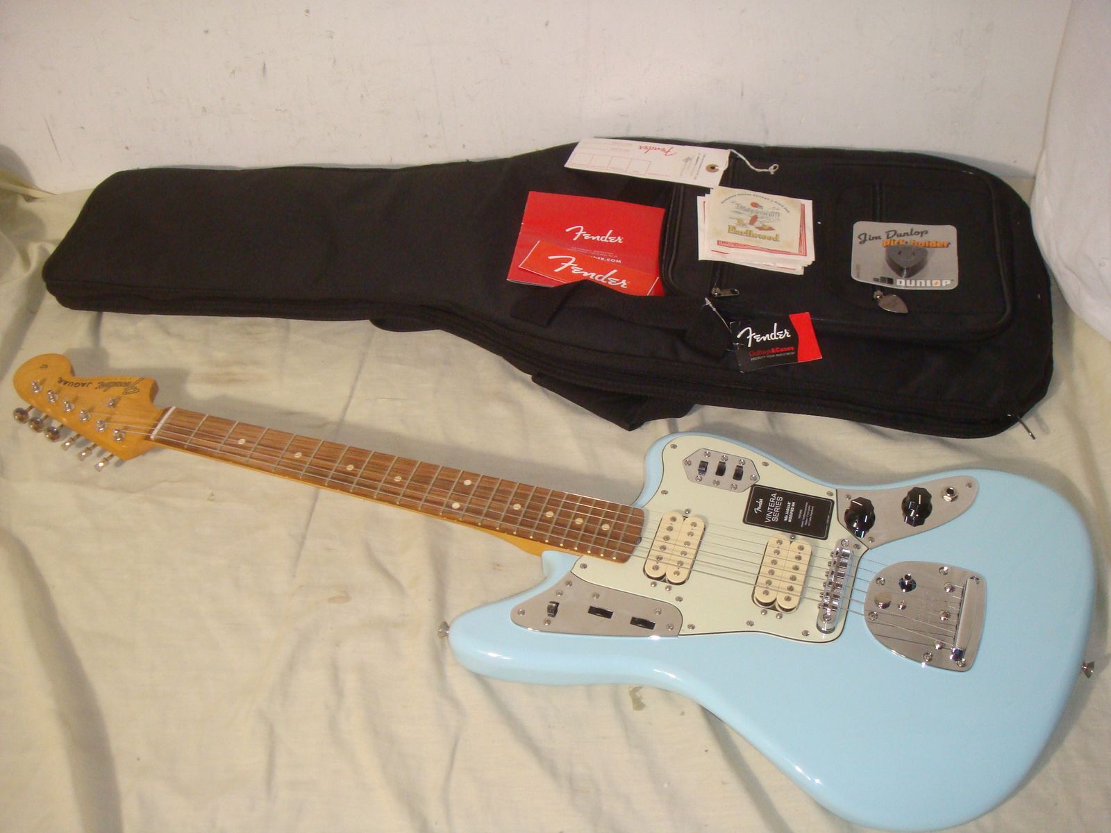 FENDER JAGUAR VINTERA SERIES 60'S MODIFIED HH ELECTRIC GUITAR IN SURF GREEN