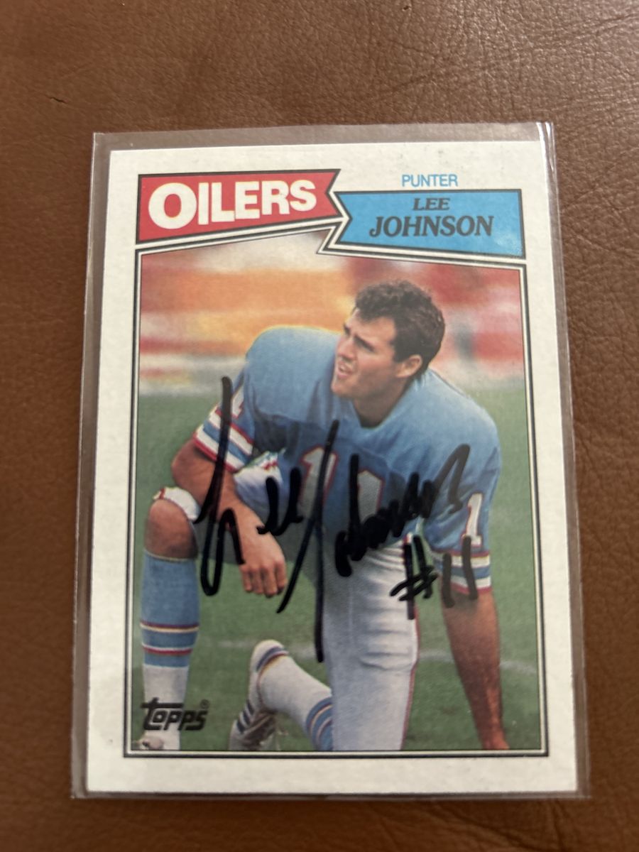 BYU COUGARS 1987 Topps Lee Johnson Houston Oilers Autographed Punter Football Card (Hand Signed) Auto Football Card