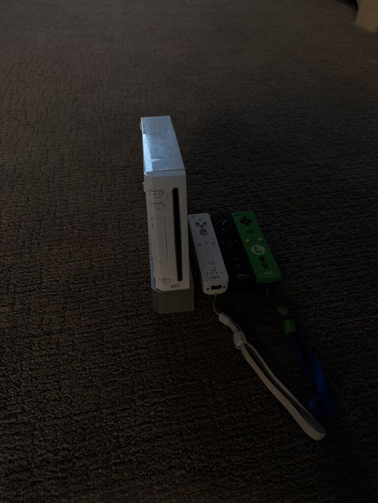 Wii With Controllers