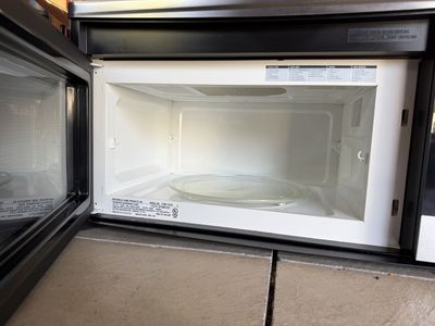 Frigidaire Gallery Over-the-Range Microwave - Stainless Steel (FGMV174KFB)