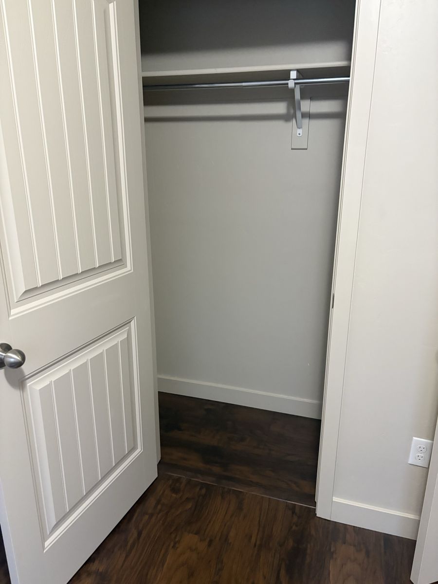 ISO of female roommates