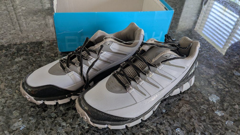 BoomBah SRIT2 White/Black Baseball/Softball golf Cleats Men's Size 10.5 New with Box