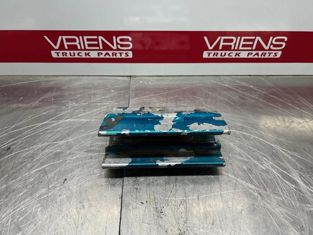 Kenworth T600 Hood Part