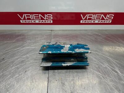 Kenworth T600 Hood Support Guide, Part # L67-1002