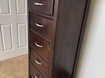 Full Bed Room Set With Tv