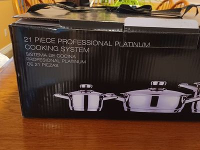 21 piece Lake Industries Cookware