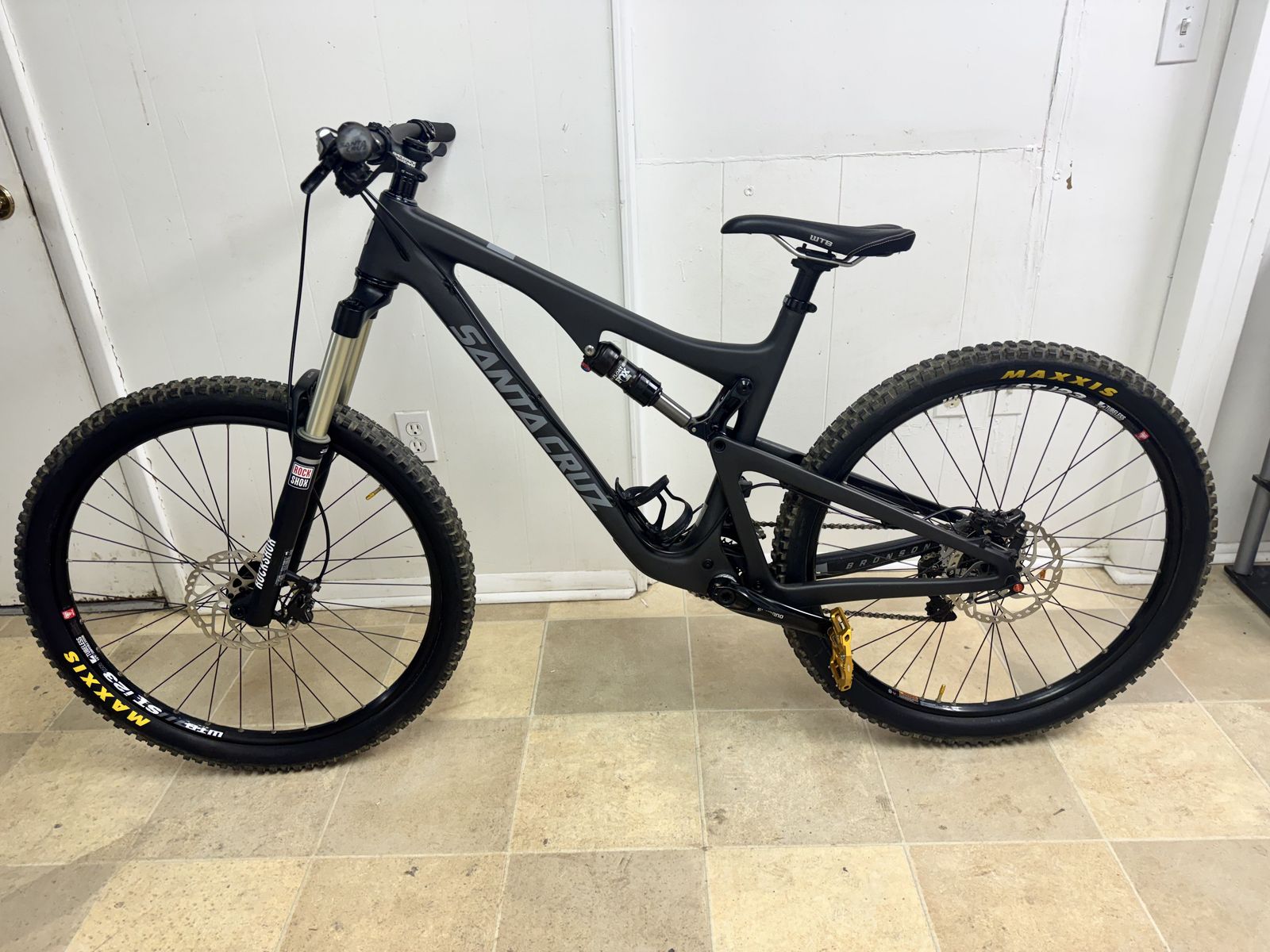 Santa Cruz Bronson 2.0 Carbon R
