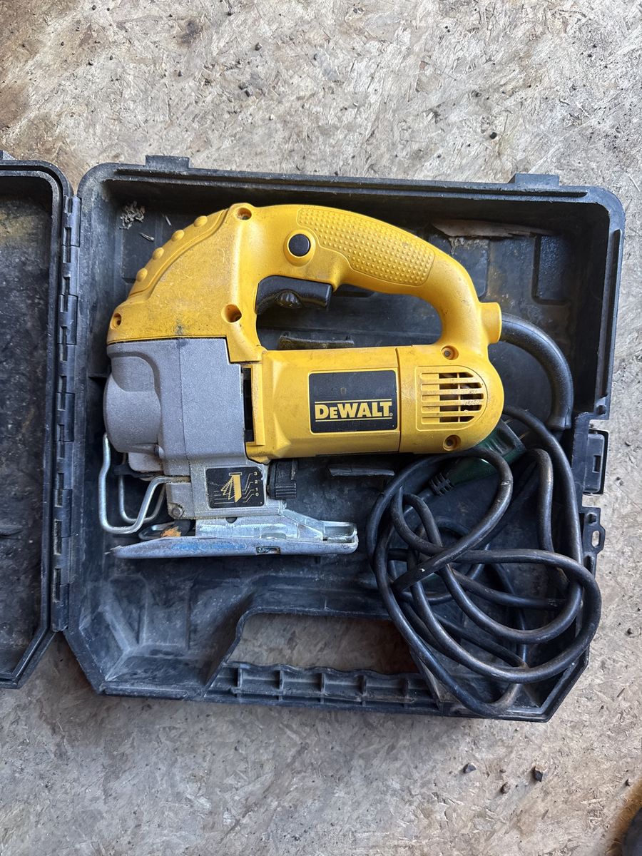 DeWalt jigsaw