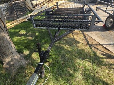 9 ft x 6'8 ft single axle trailer