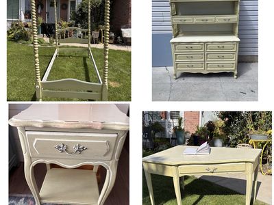 Darling Vintage Twin Size Bedroom Set