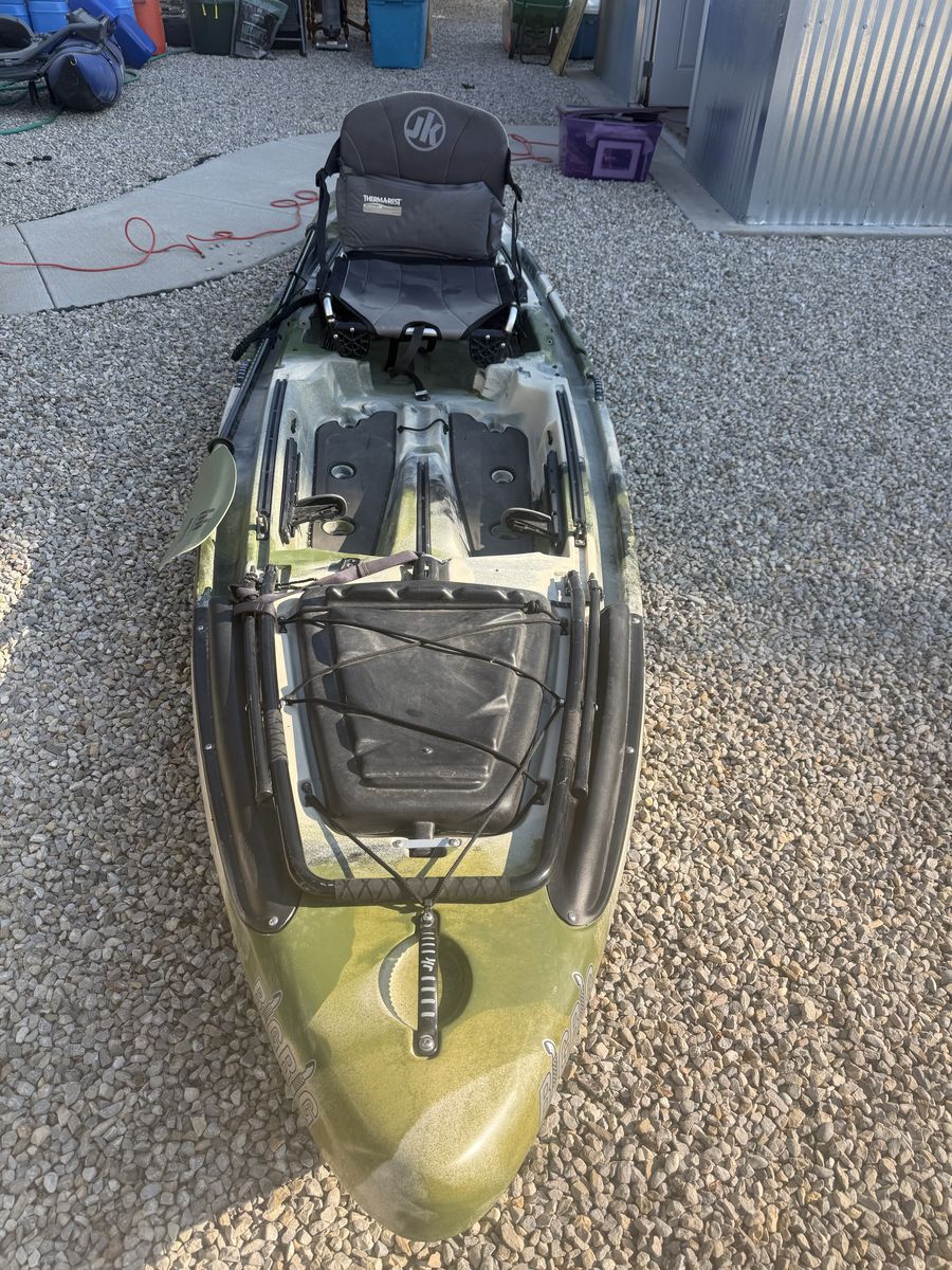 Jackson Kayak Big Rig - Fishing Kayak (Great Condition) + Paddle Included