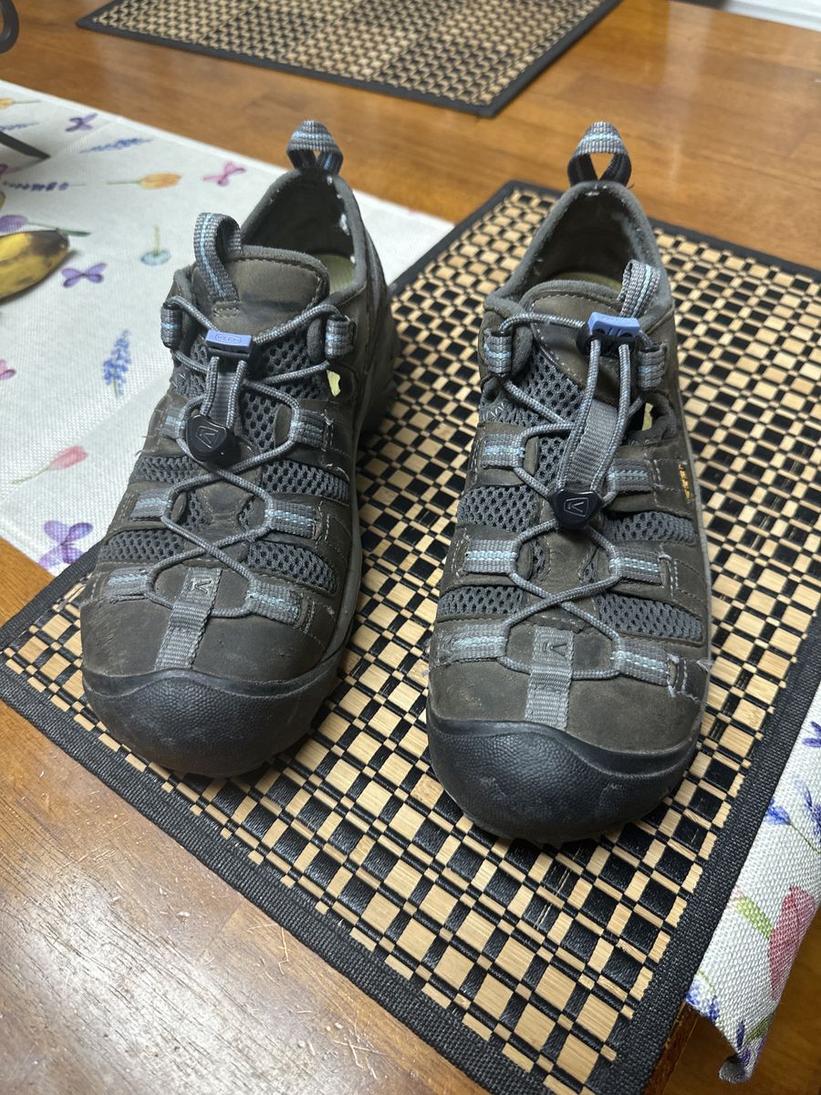 Safety shoes