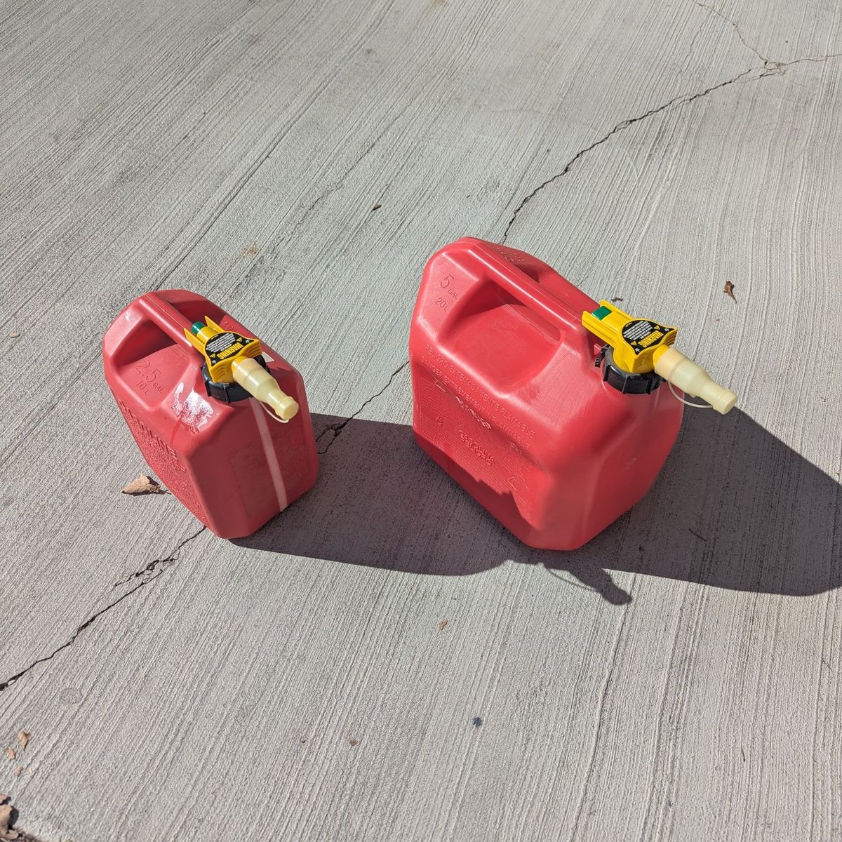 No spill gas cans