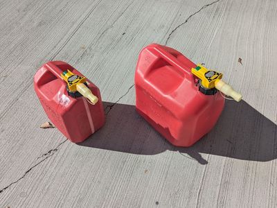 No spill gas cans