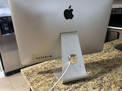 Apple iMac Desktop Computer - All-in-One, 21.5-inch Display, Silver (Model A1311)