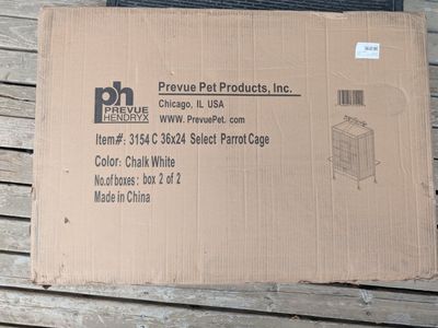 Prevue Pet Wrought Iron Bird Cage 3154C Chalk White (36"x24") - New in Damaged Box