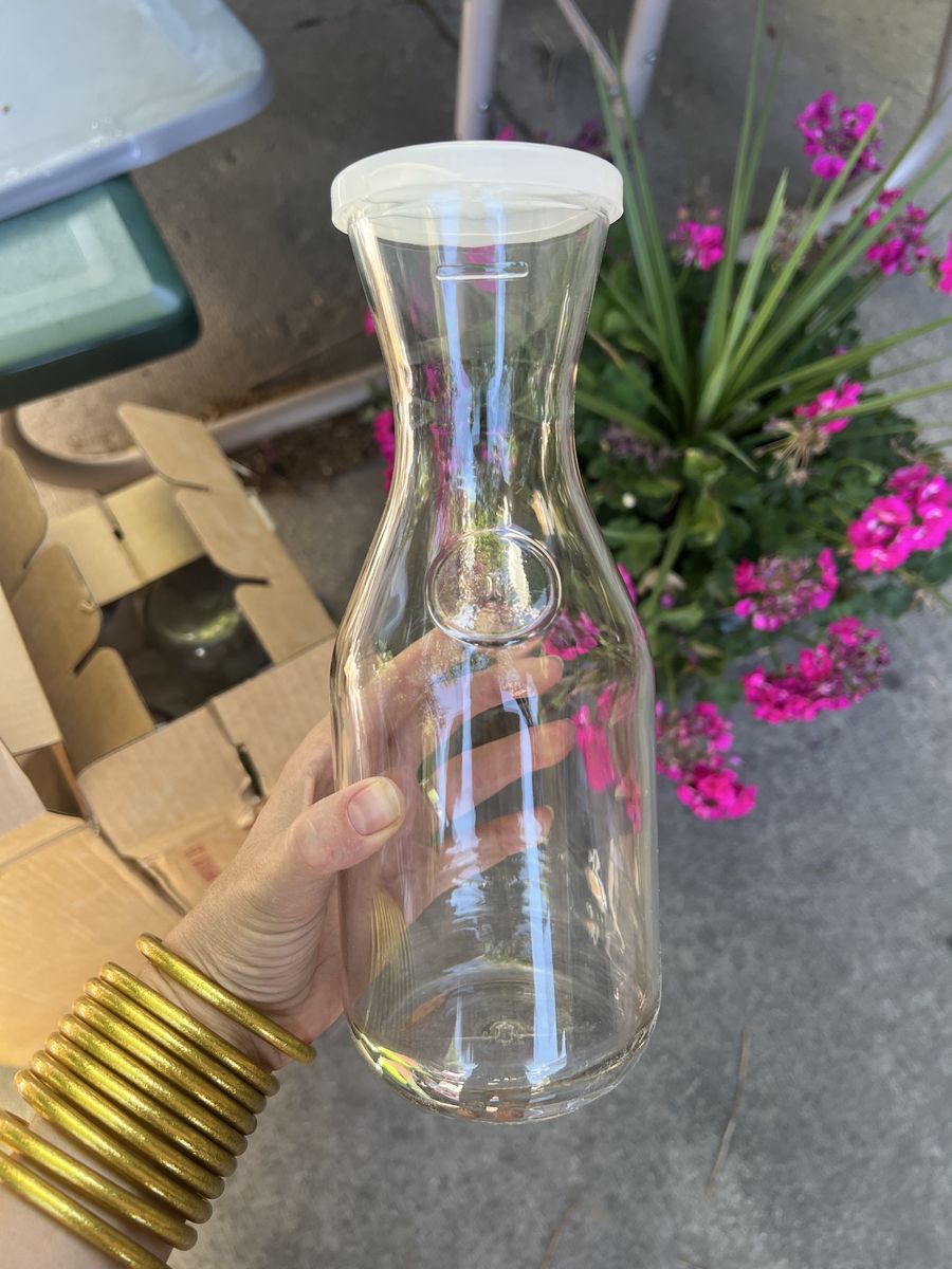 10 Cambro Plastic Carafes