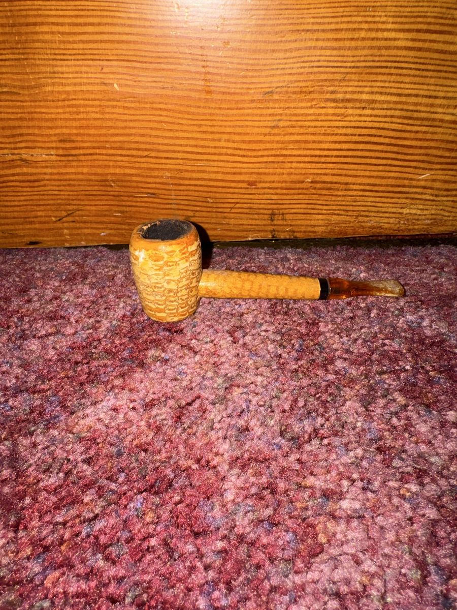 Classic Corn Cob Tobacco Smoking Pipe - Rustic Design, Used Condition