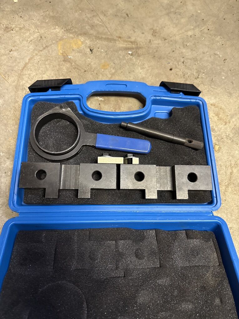 Timing Lock For BMW Engine