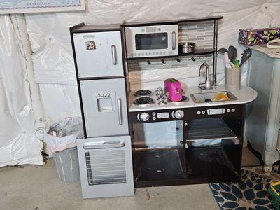 Play Kitchen w/ Accessories