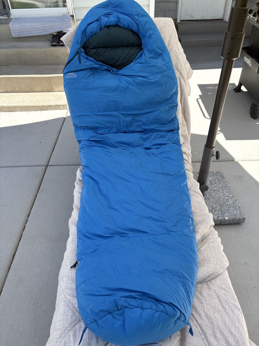 Kelty Cosmic Ultra 20F Regular Sleeping Bag. Used 2x