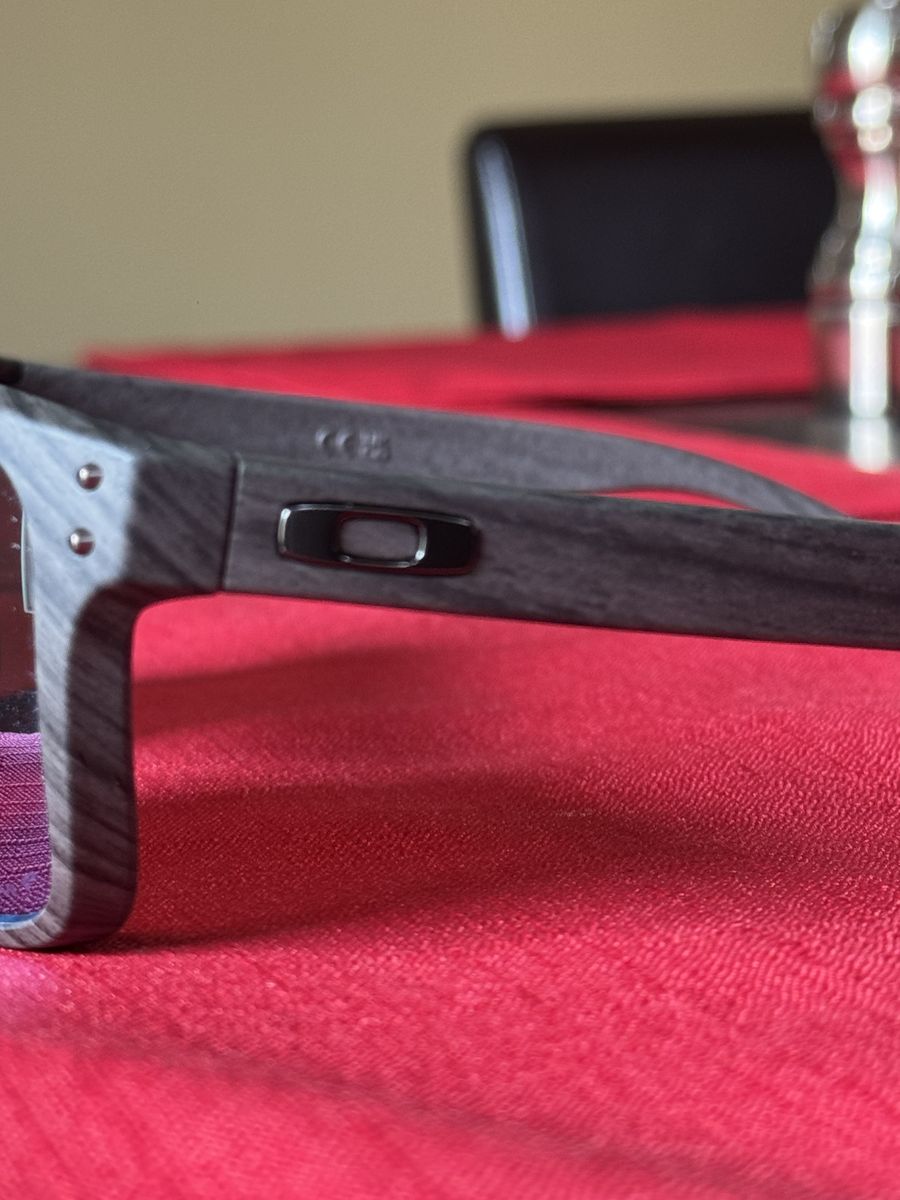 OAKLEY HOLBROOK XXL SUNGLASSES ( cash only )