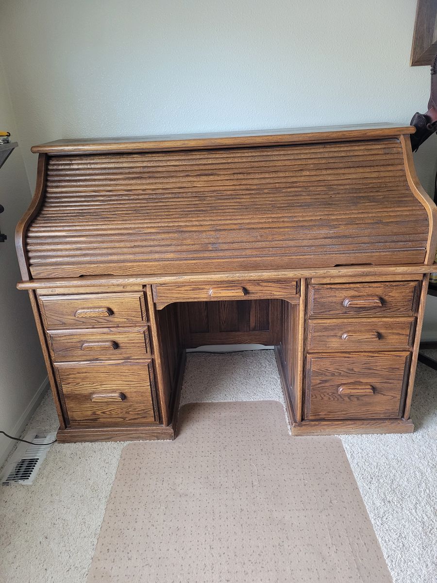 Very Nice Roll Top Desk