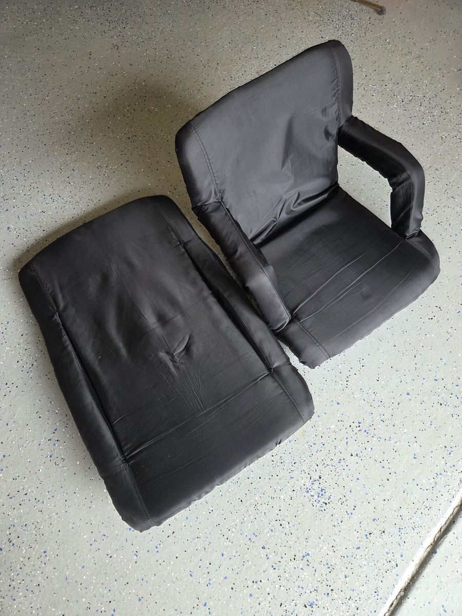 Pair of Picnic Time Ventura Reclining Stadium Seats / Chairs