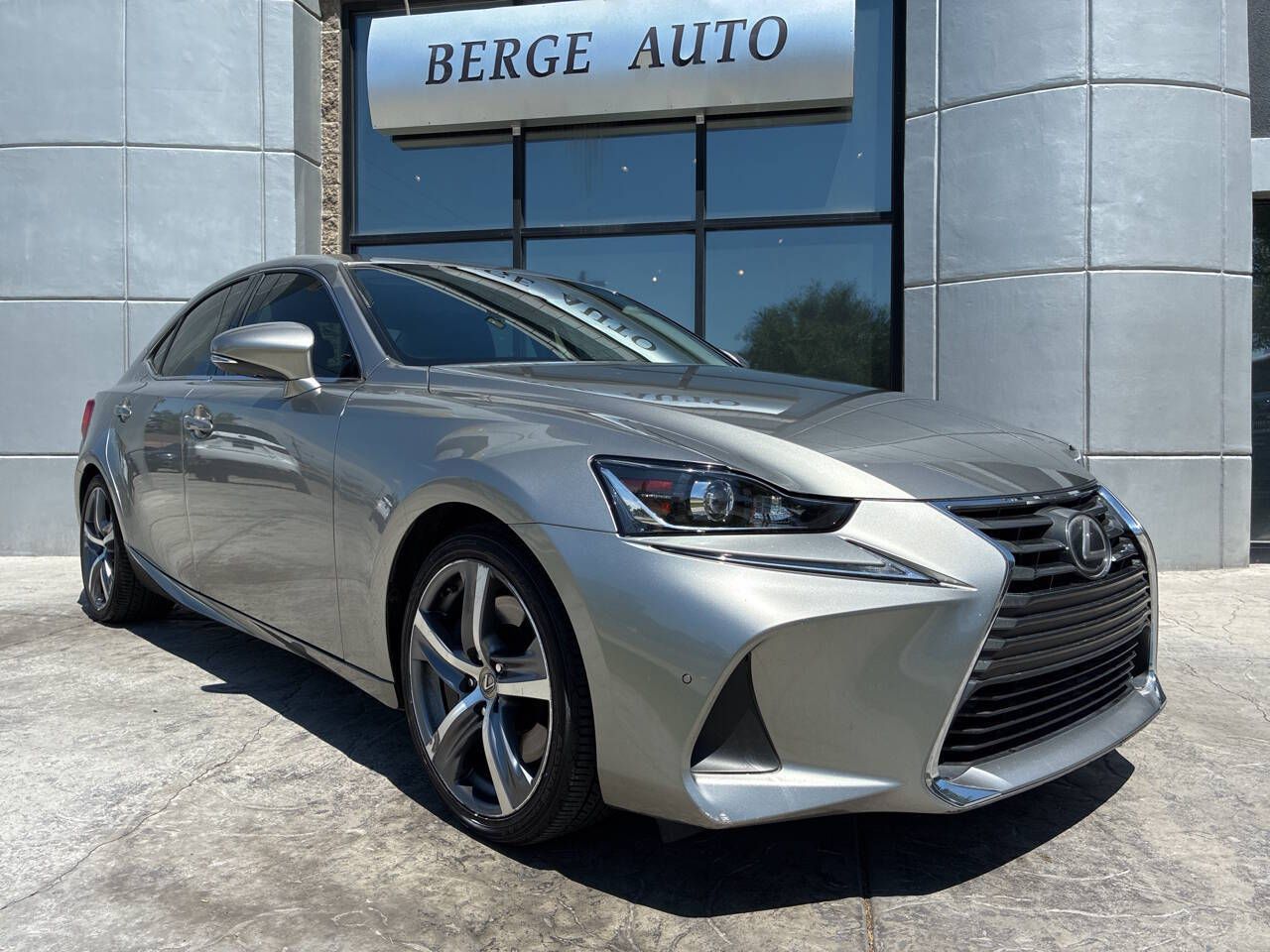 2017 Lexus IS Base