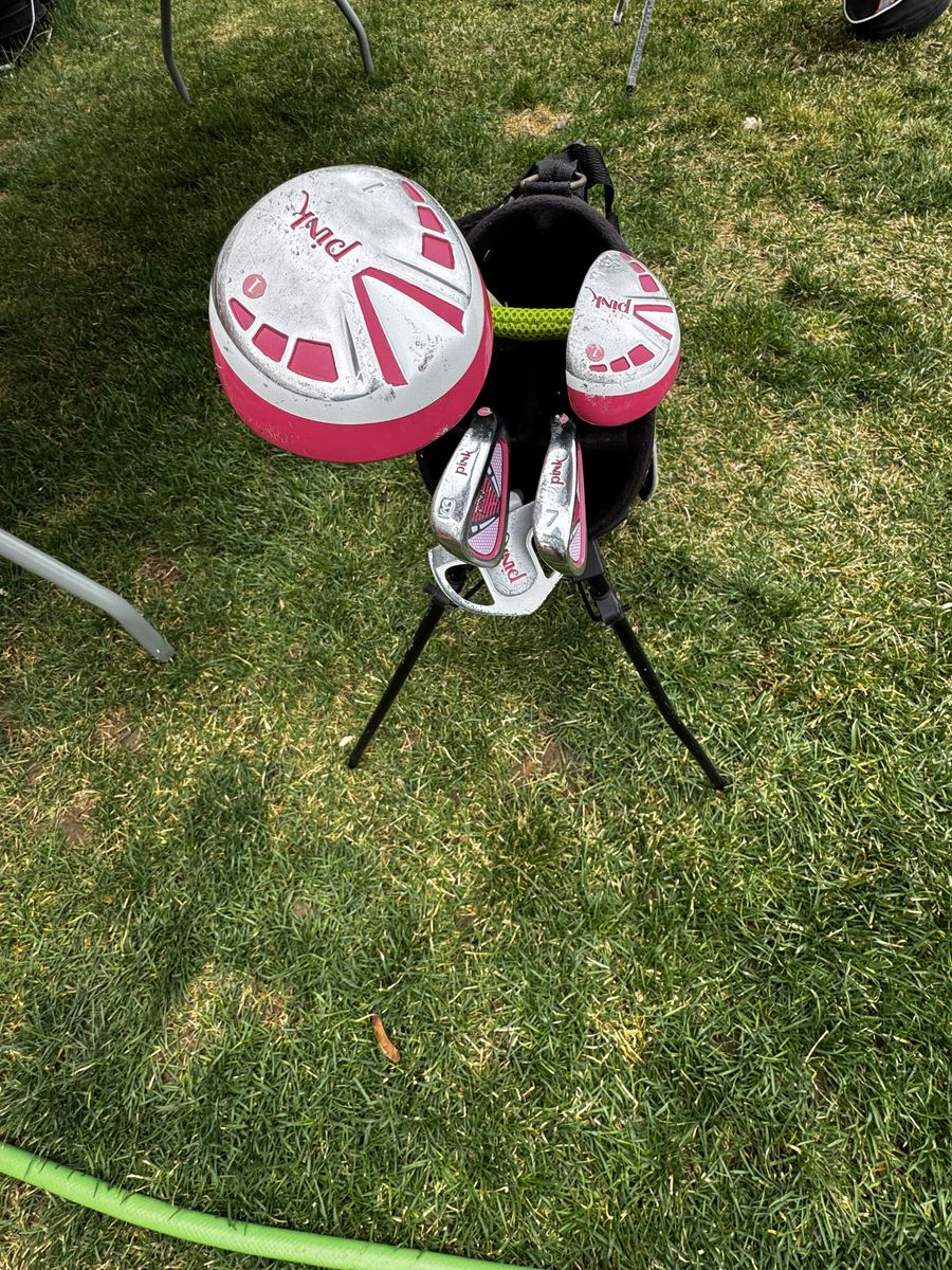 Girl's "Pink" Golf Club Set (RH)
