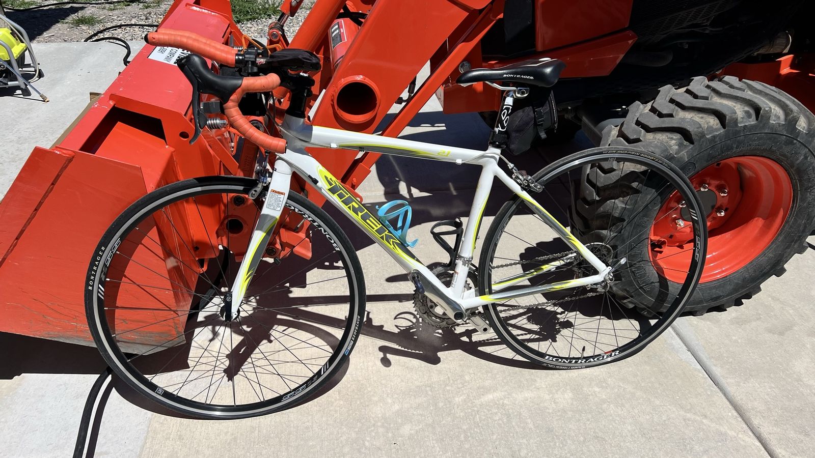 Trek 2.1 road bike
