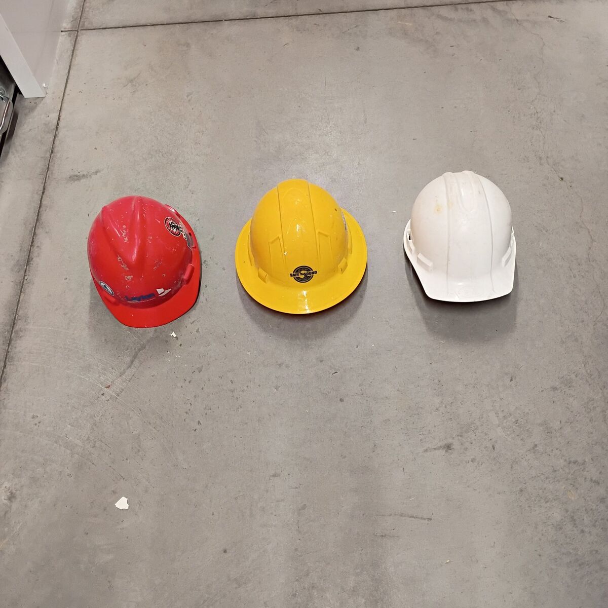 Construction hardhats