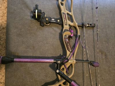 Hoyt Carbon Defiant Compound Bow