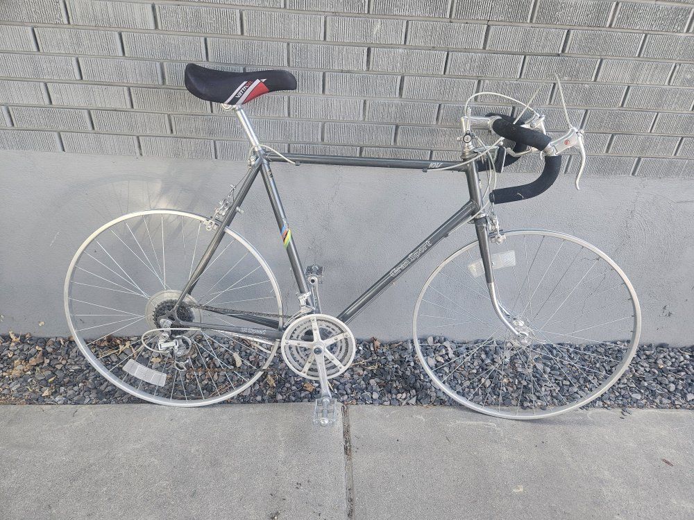 Vintage Raleigh Gran Sport Road Bike - Gray