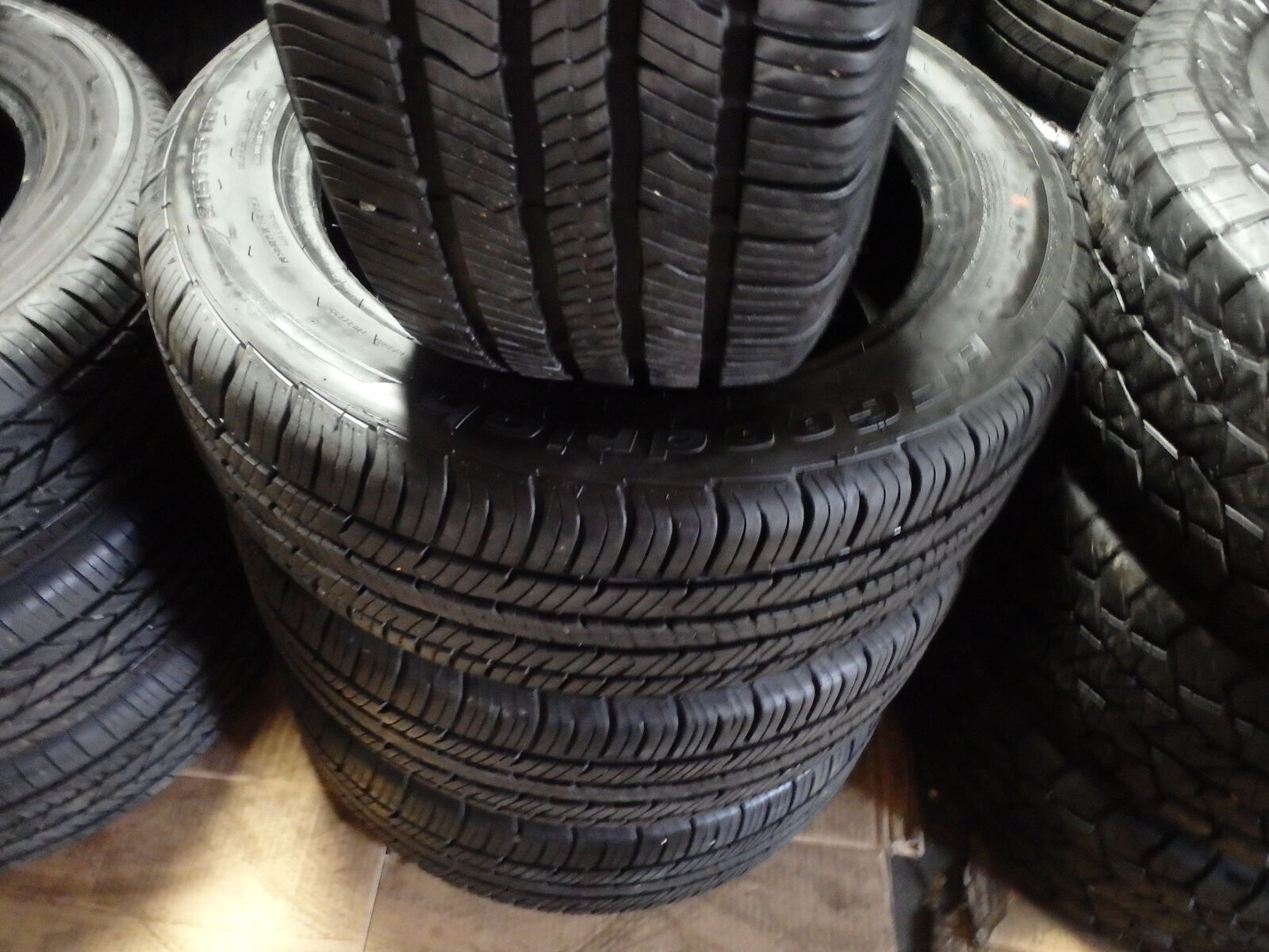 215/55R17 BF GOODRICH ADVANTAGE SET OF USED TIRES