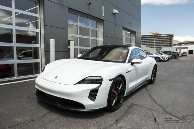 2022 Porsche Taycan GTS