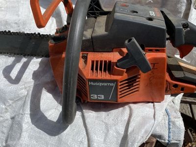 Husqvarna 33 Chainsaw
